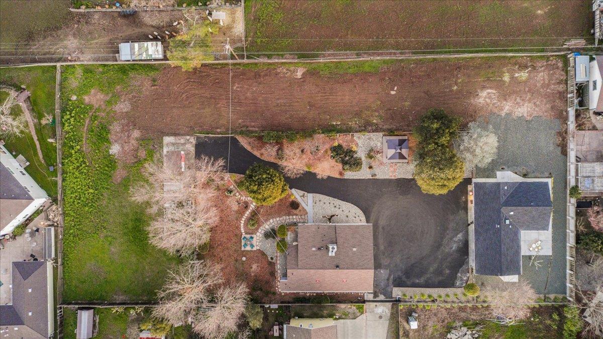 Detail Gallery Image 9 of 44 For 2180 Patton Ave, Napa,  CA 94559 - 4 Beds | 4 Baths