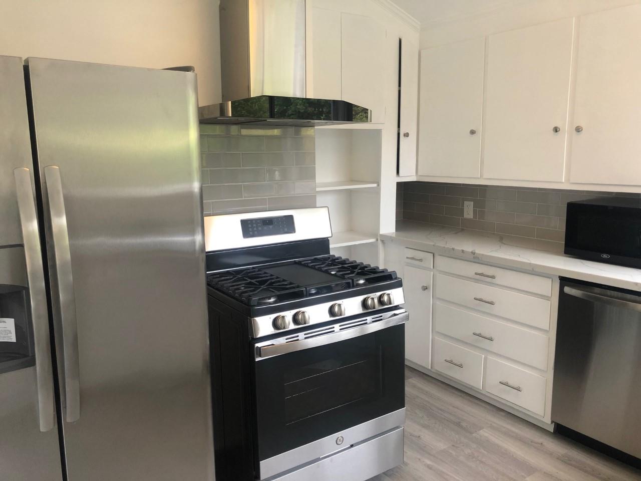 Detail Gallery Image 5 of 49 For 130 El Bonito Way, Millbrae,  CA 94030 - 4 Beds | 2/1 Baths