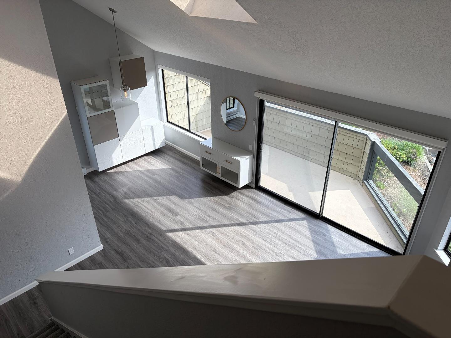 Detail Gallery Image 6 of 19 For 1157 Shoreline, San Mateo,  CA 94404 - 1 Beds | 1/1 Baths