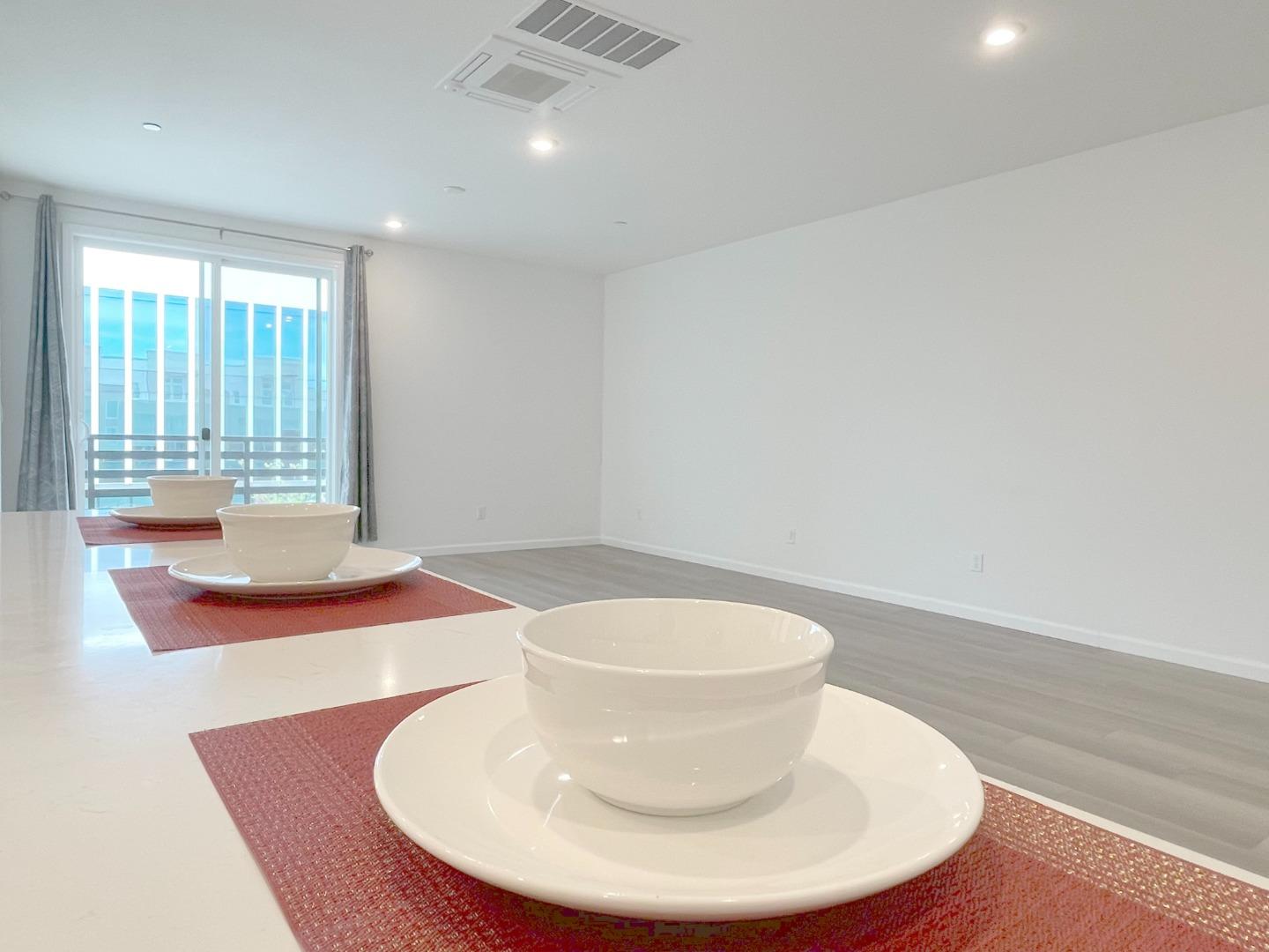 Detail Gallery Image 5 of 28 For 5422 Arnold Rd, Dublin,  CA 94568 - 4 Beds | 3 Baths