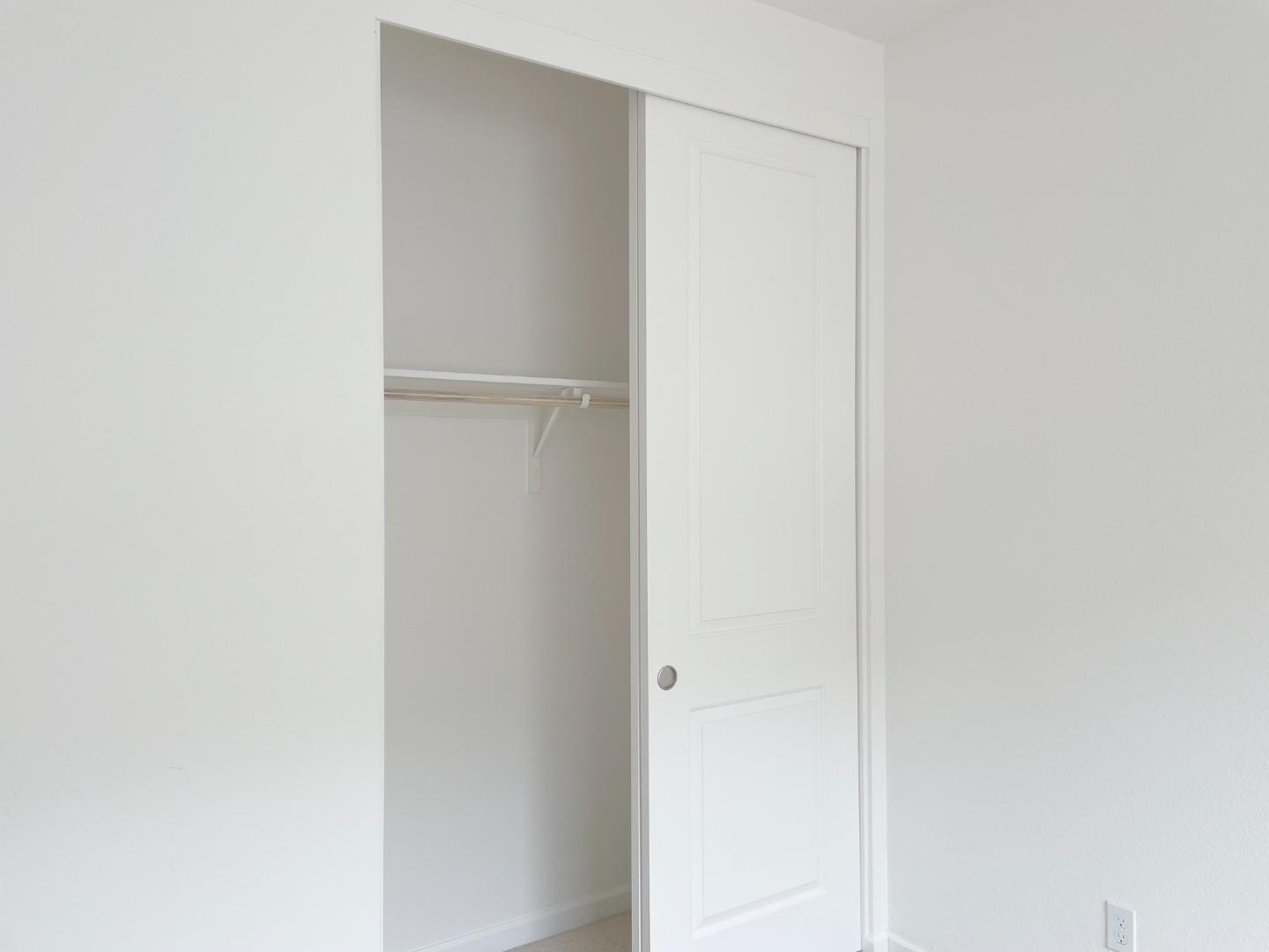 Detail Gallery Image 9 of 28 For 5422 Arnold Rd, Dublin,  CA 94568 - 4 Beds | 3 Baths