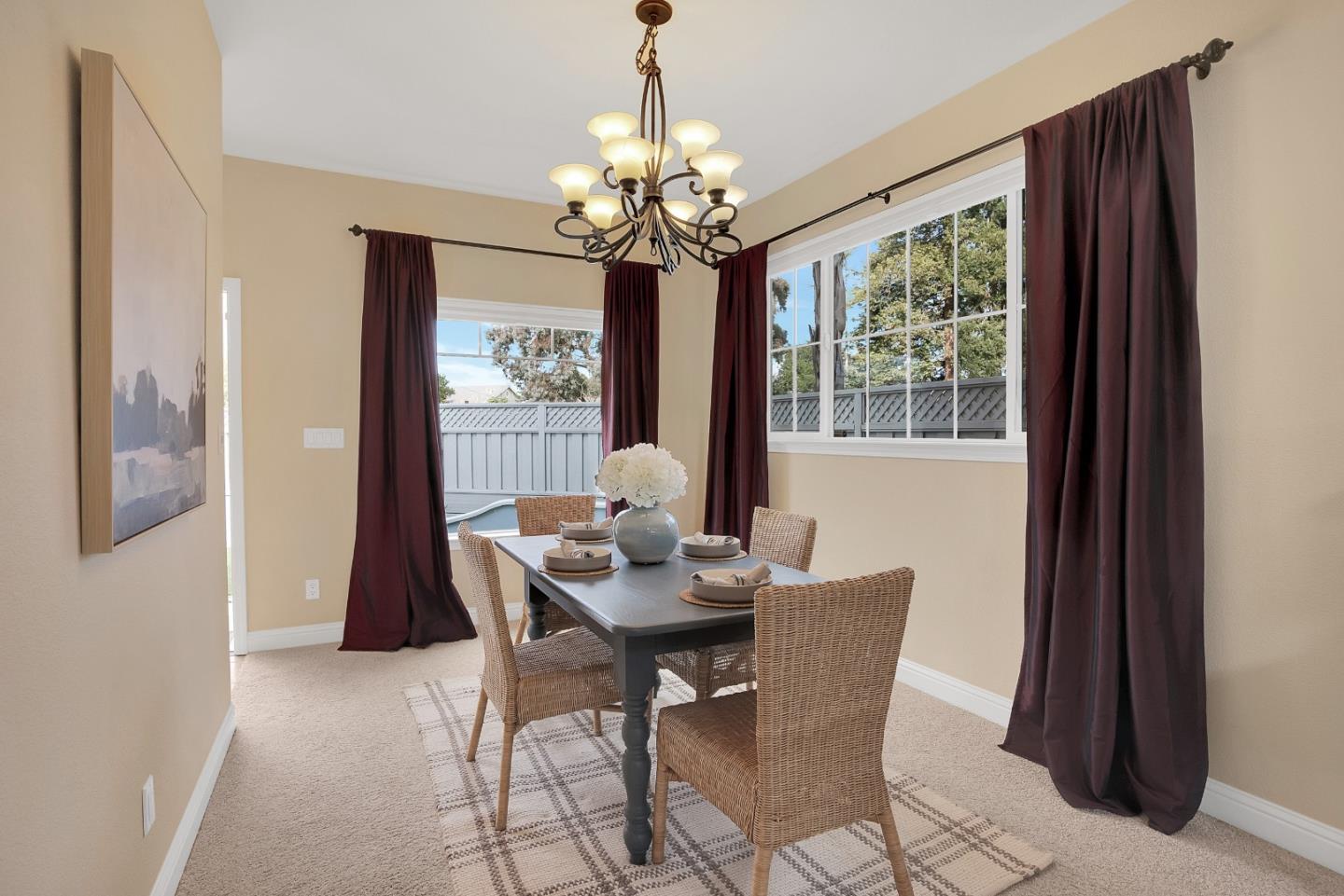 Detail Gallery Image 11 of 31 For 106 Santina Ct, Santa Cruz,  CA 95062 - 3 Beds | 2/1 Baths