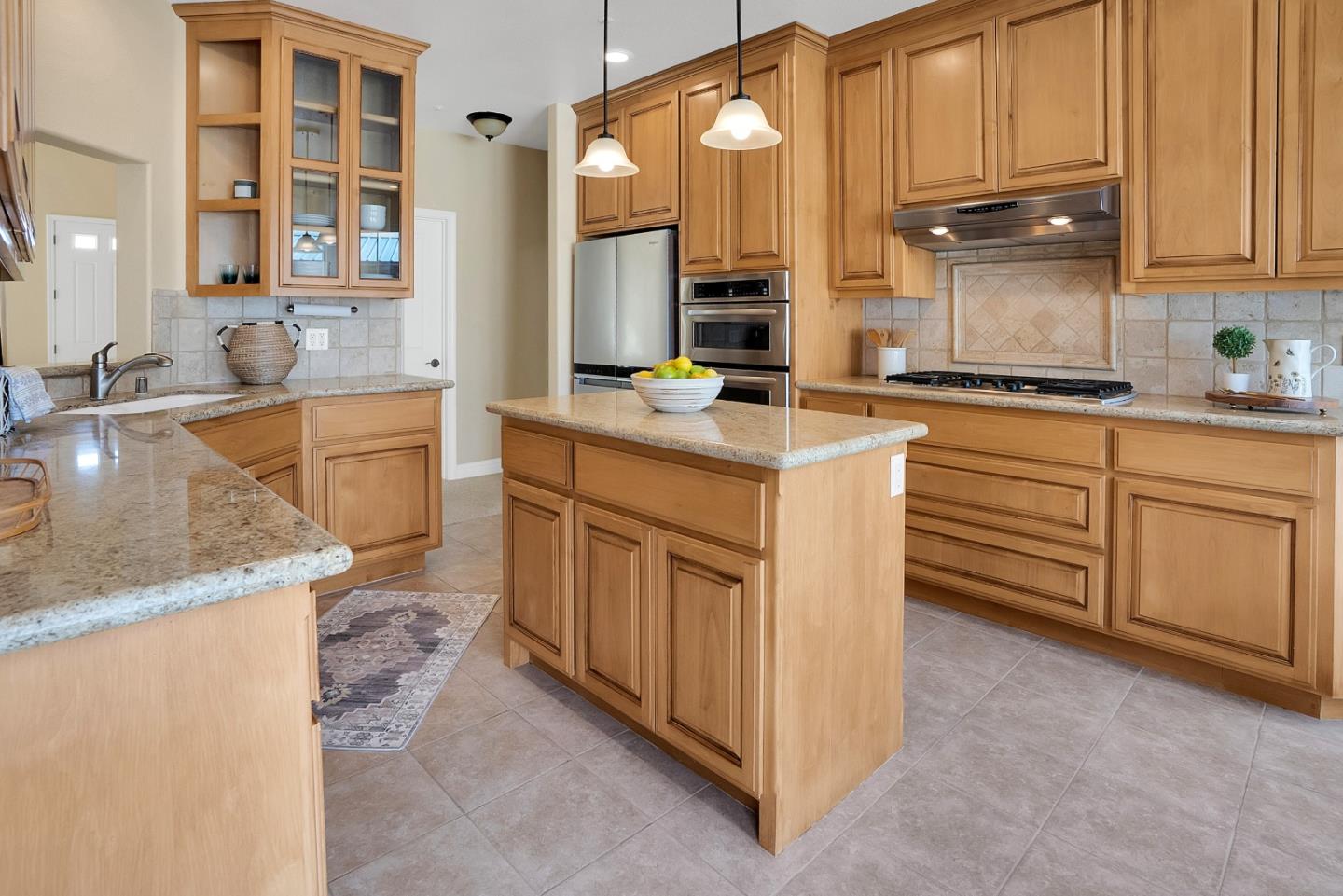 Detail Gallery Image 18 of 31 For 106 Santina Ct, Santa Cruz,  CA 95062 - 3 Beds | 2/1 Baths