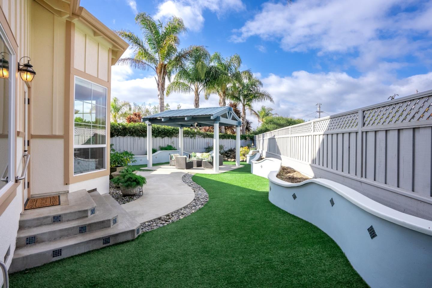 Detail Gallery Image 28 of 31 For 106 Santina Ct, Santa Cruz,  CA 95062 - 3 Beds | 2/1 Baths