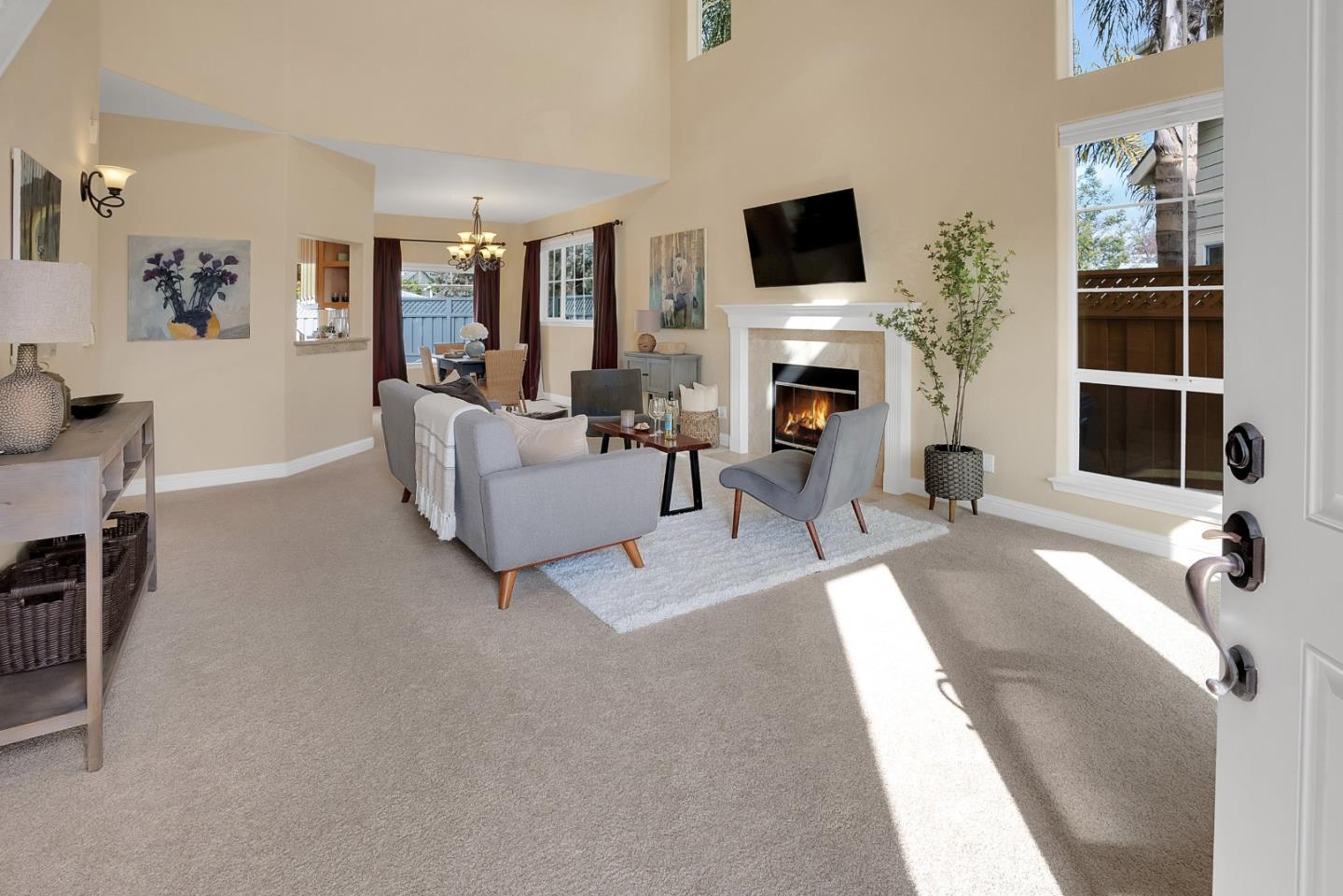 Detail Gallery Image 6 of 31 For 106 Santina Ct, Santa Cruz,  CA 95062 - 3 Beds | 2/1 Baths