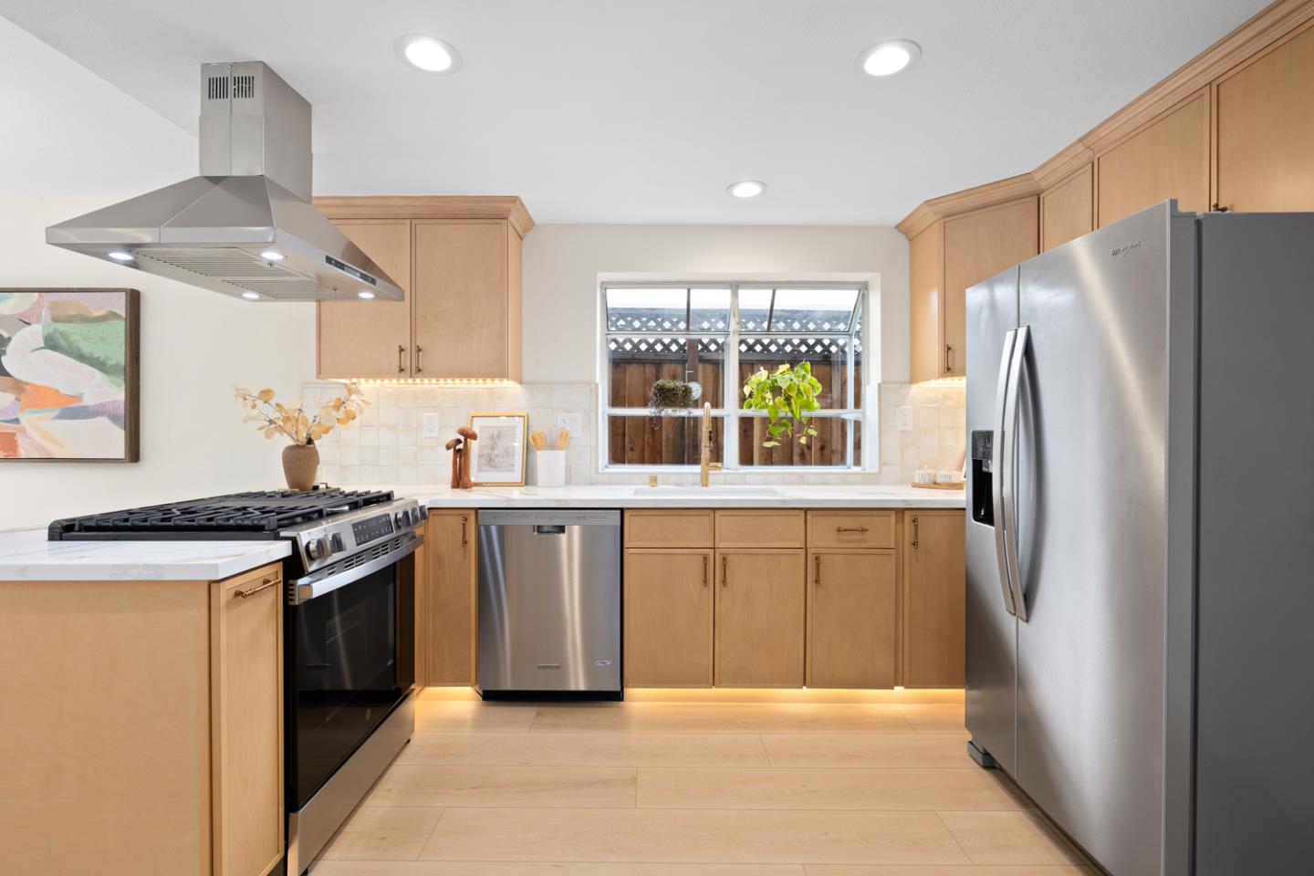 Detail Gallery Image 20 of 53 For 928 Knightsbridge Ln, Redwood City,  CA 94061 - 3 Beds | 2/1 Baths