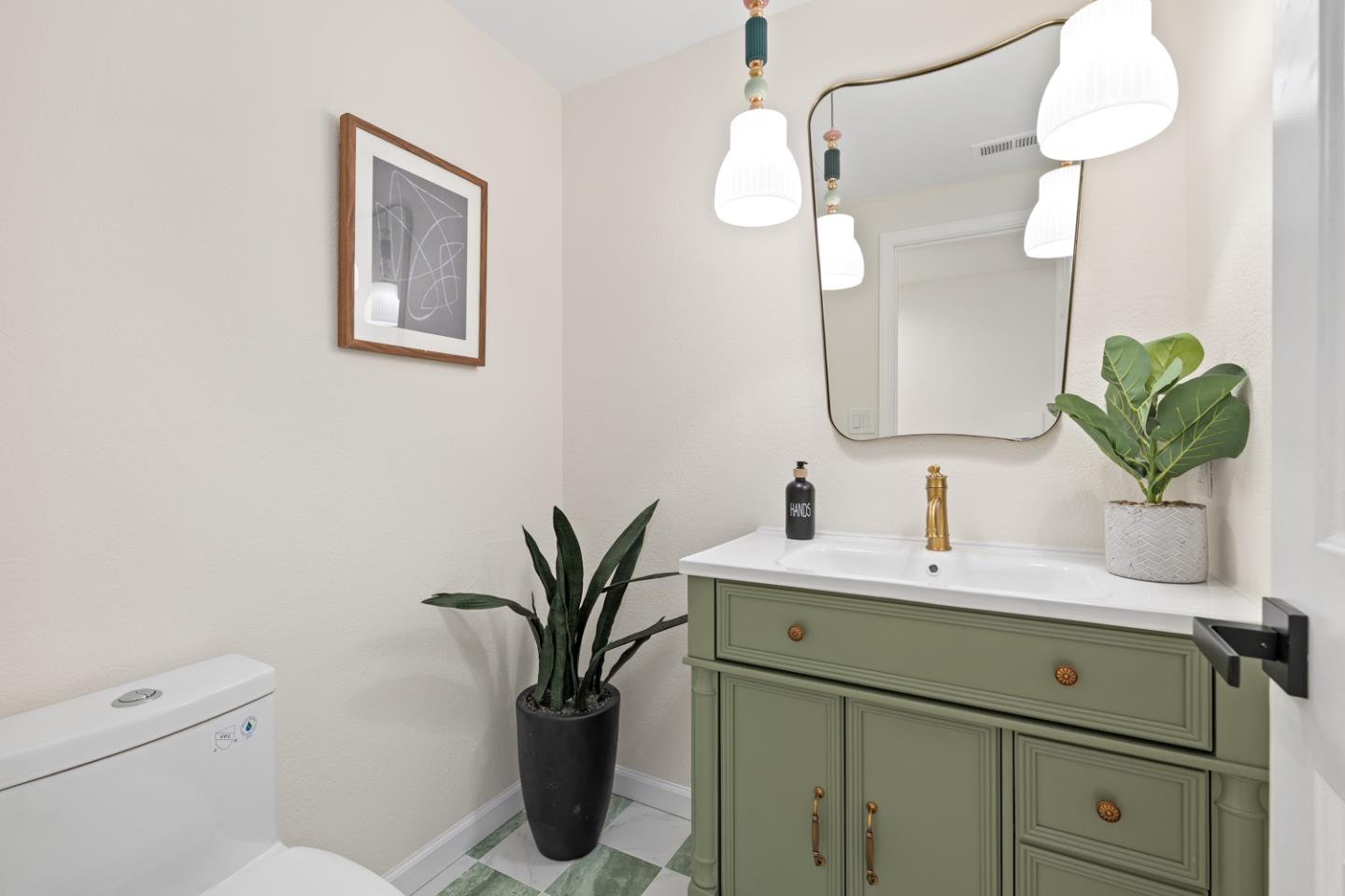 Detail Gallery Image 23 of 53 For 928 Knightsbridge Ln, Redwood City,  CA 94061 - 3 Beds | 2/1 Baths