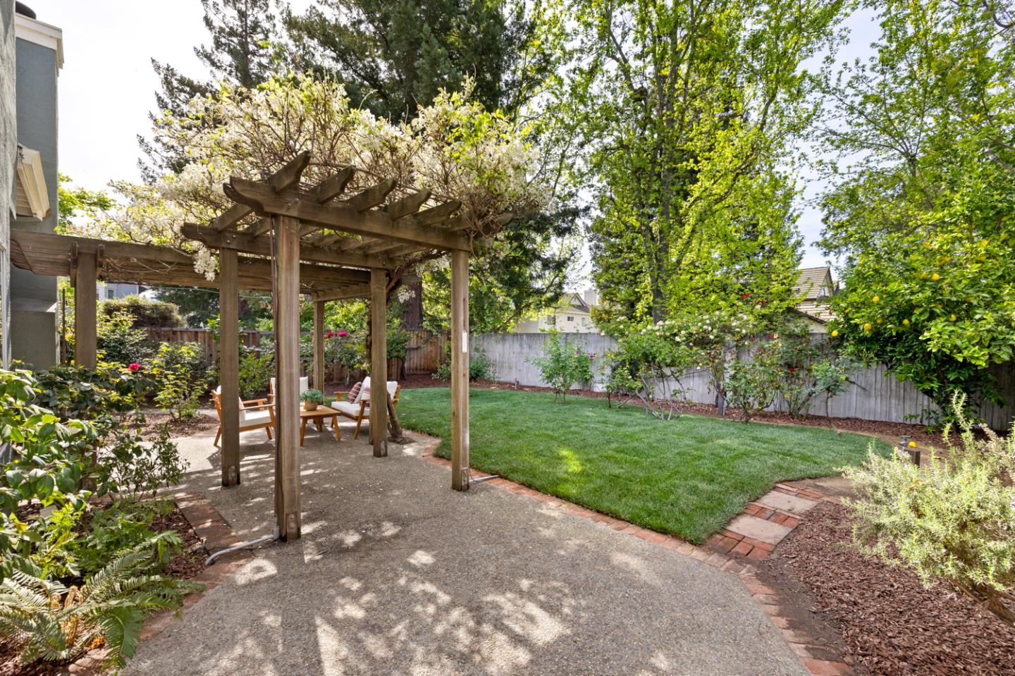 Detail Gallery Image 43 of 53 For 928 Knightsbridge Ln, Redwood City,  CA 94061 - 3 Beds | 2/1 Baths