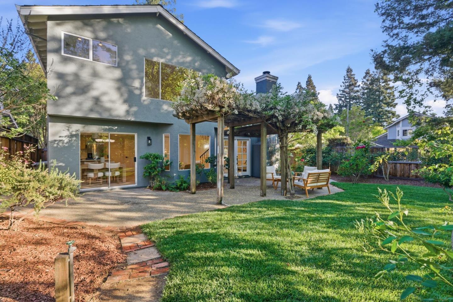 Detail Gallery Image 47 of 53 For 928 Knightsbridge Ln, Redwood City,  CA 94061 - 3 Beds | 2/1 Baths