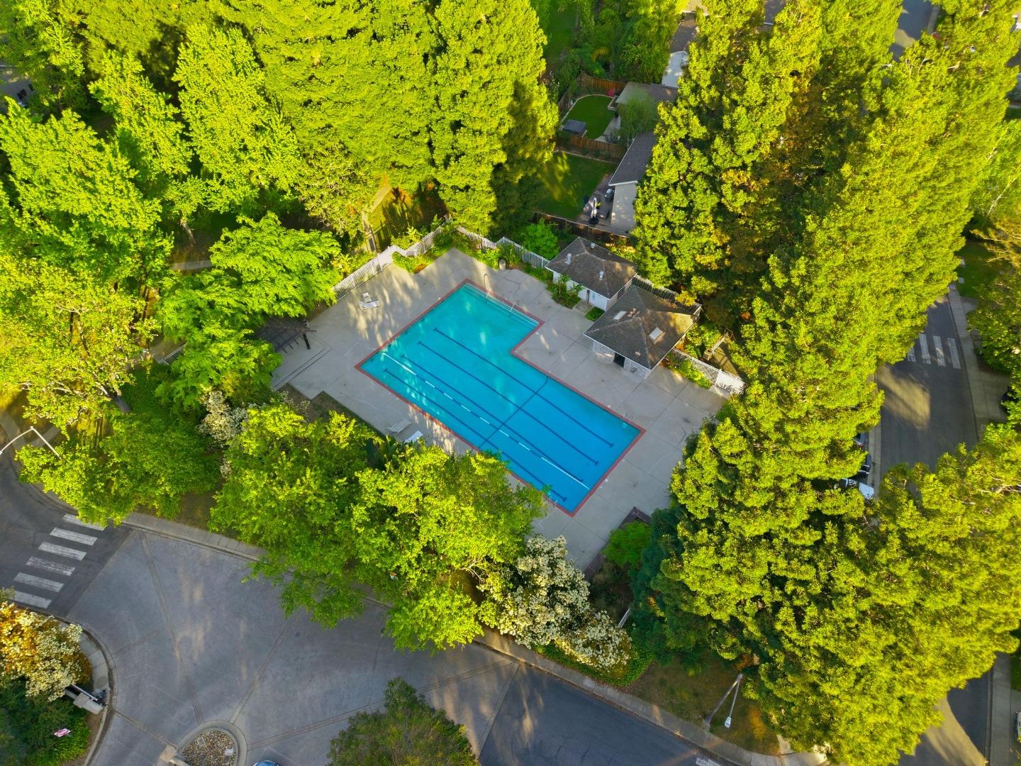 Detail Gallery Image 53 of 53 For 928 Knightsbridge Ln, Redwood City,  CA 94061 - 3 Beds | 2/1 Baths