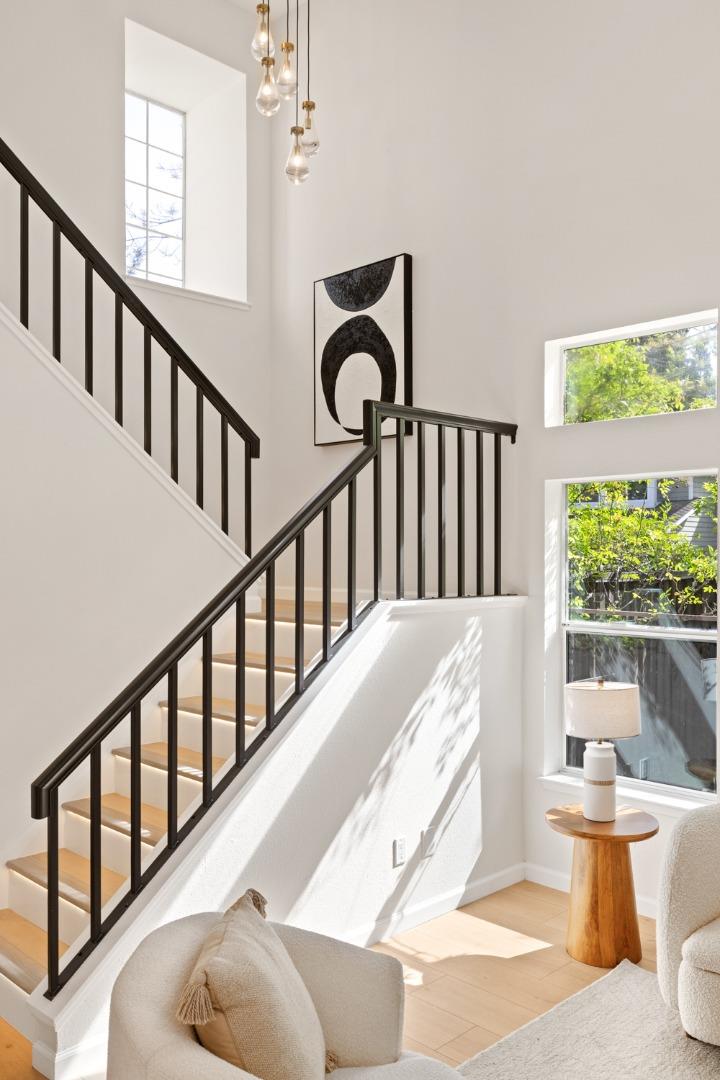 Detail Gallery Image 8 of 53 For 928 Knightsbridge Ln, Redwood City,  CA 94061 - 3 Beds | 2/1 Baths