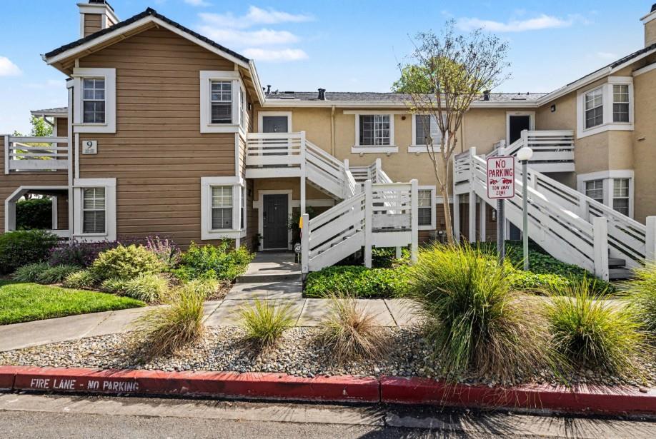 Front Image Thumbnail for ML82040784