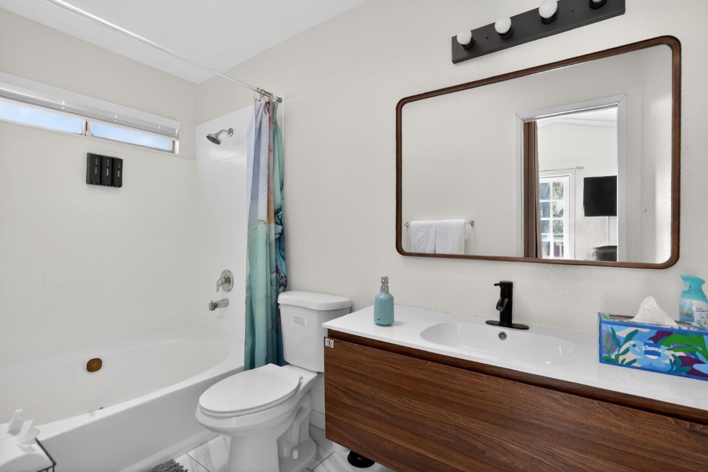 Detail Gallery Image 15 of 15 For 4505 Gardenwood Ln, Bakersfield,  CA 93309 - 3 Beds | 2/1 Baths