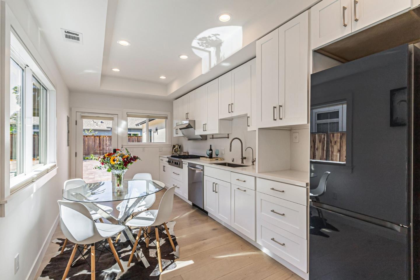 Detail Gallery Image 14 of 28 For 225 S Mathilda Ave, Sunnyvale,  CA 94086 - 3 Beds | 2 Baths