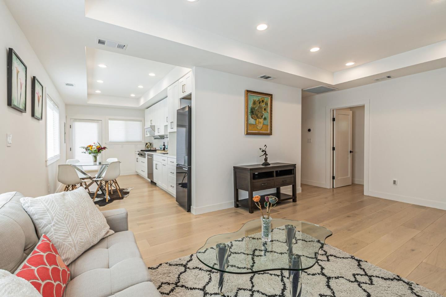 Detail Gallery Image 6 of 28 For 225 S Mathilda Ave, Sunnyvale,  CA 94086 - 3 Beds | 2 Baths