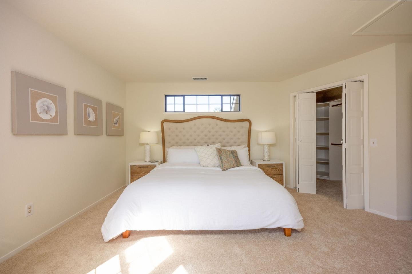 Detail Gallery Image 18 of 39 For 515 Sonora Ave, El Granada,  CA 94018 - 5 Beds | 3 Baths