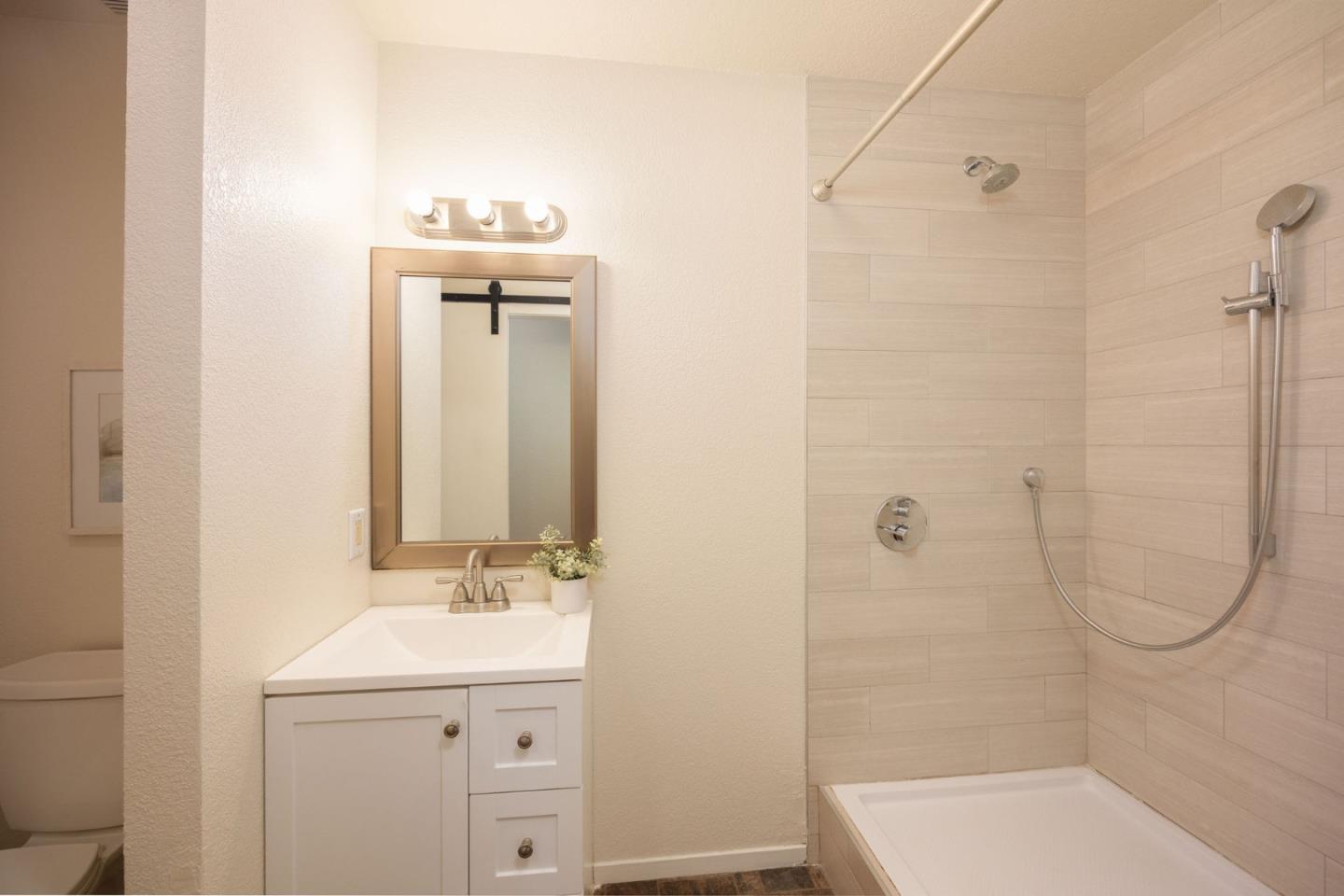 Detail Gallery Image 26 of 39 For 515 Sonora Ave, El Granada,  CA 94018 - 5 Beds | 3 Baths