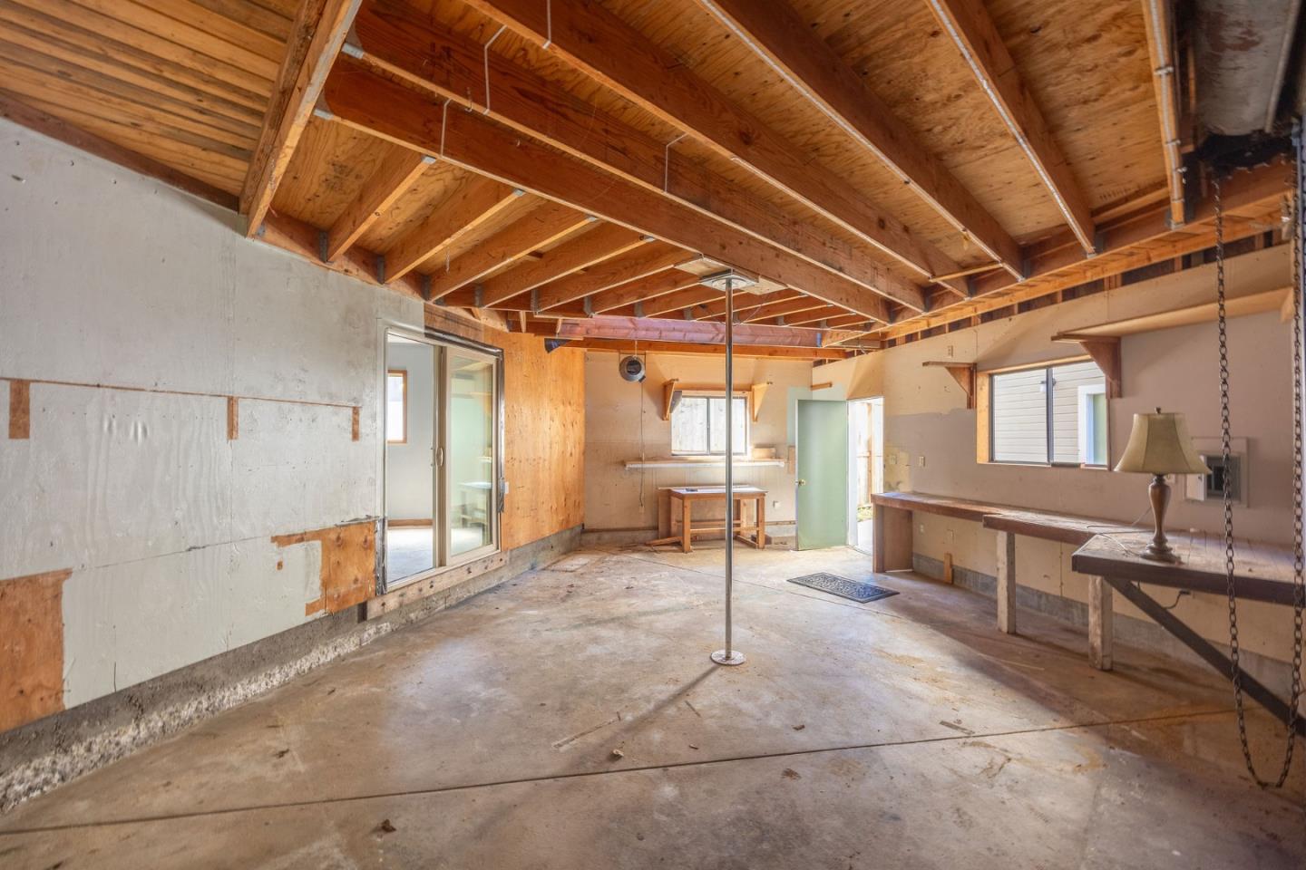 Detail Gallery Image 33 of 39 For 515 Sonora Ave, El Granada,  CA 94018 - 5 Beds | 3 Baths