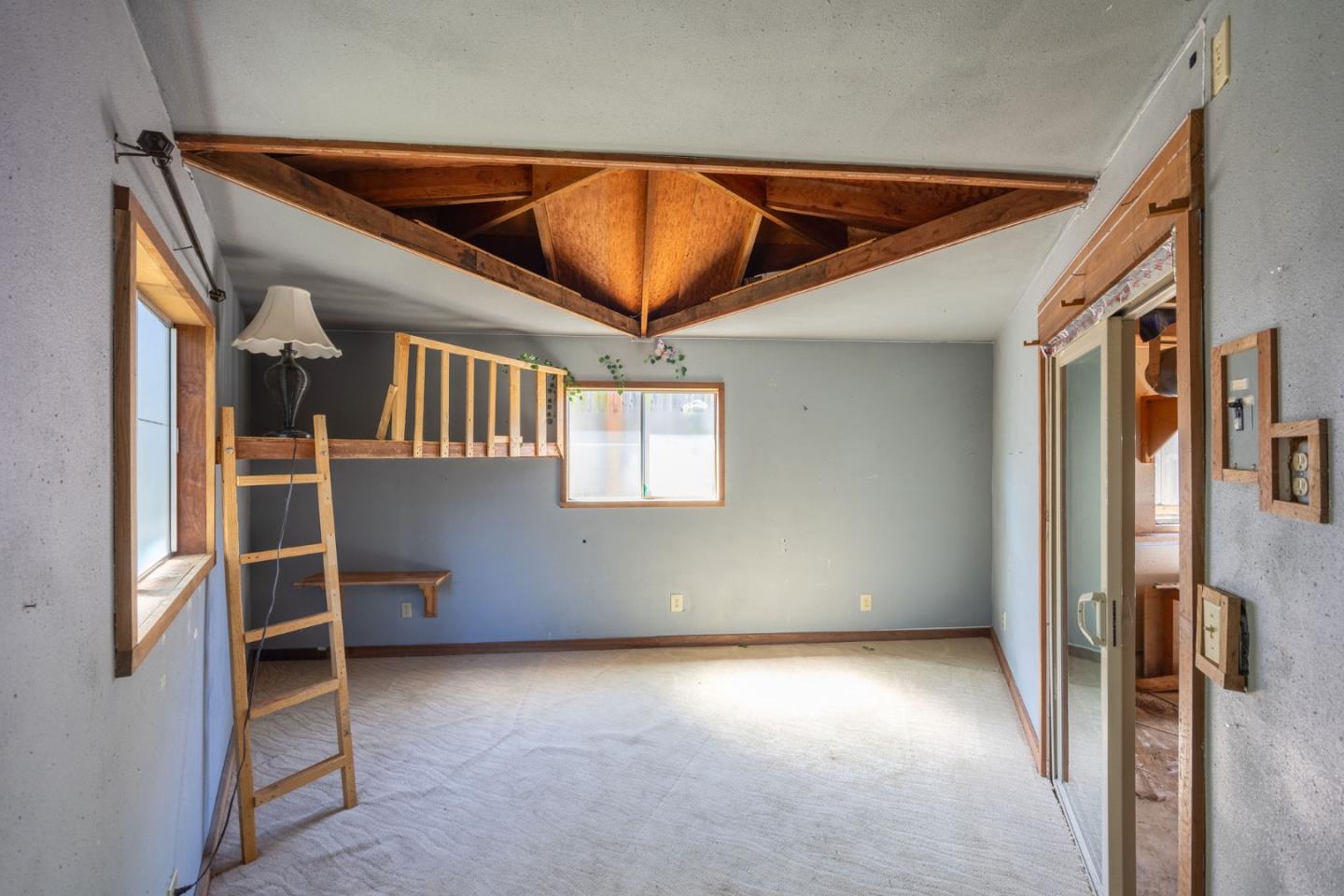 Detail Gallery Image 34 of 39 For 515 Sonora Ave, El Granada,  CA 94018 - 5 Beds | 3 Baths