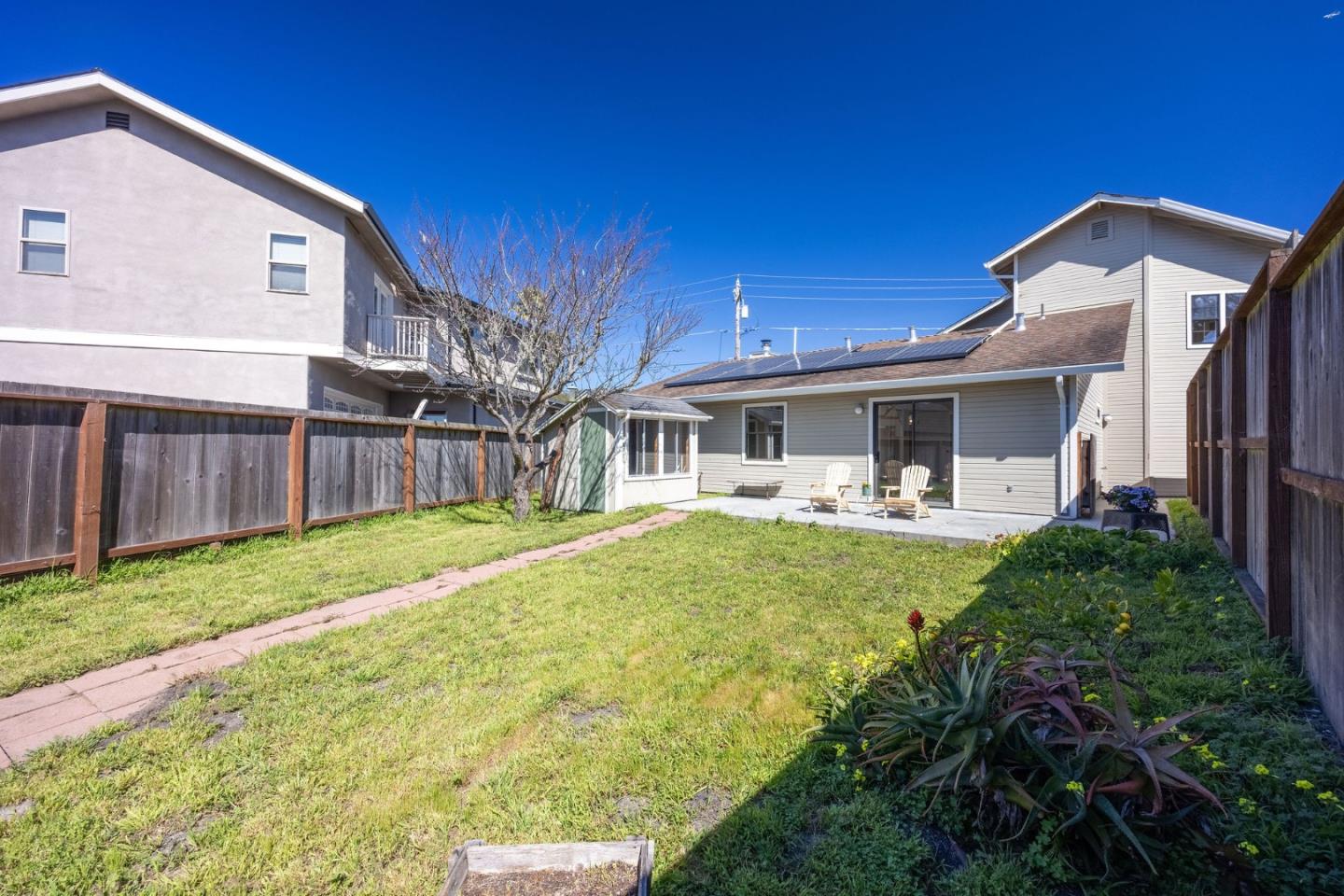 Detail Gallery Image 35 of 39 For 515 Sonora Ave, El Granada,  CA 94018 - 5 Beds | 3 Baths