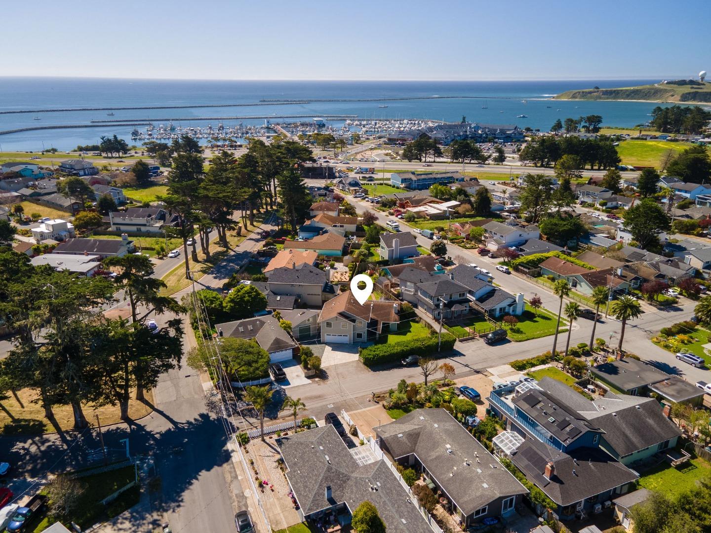 Detail Gallery Image 38 of 39 For 515 Sonora Ave, El Granada,  CA 94018 - 5 Beds | 3 Baths