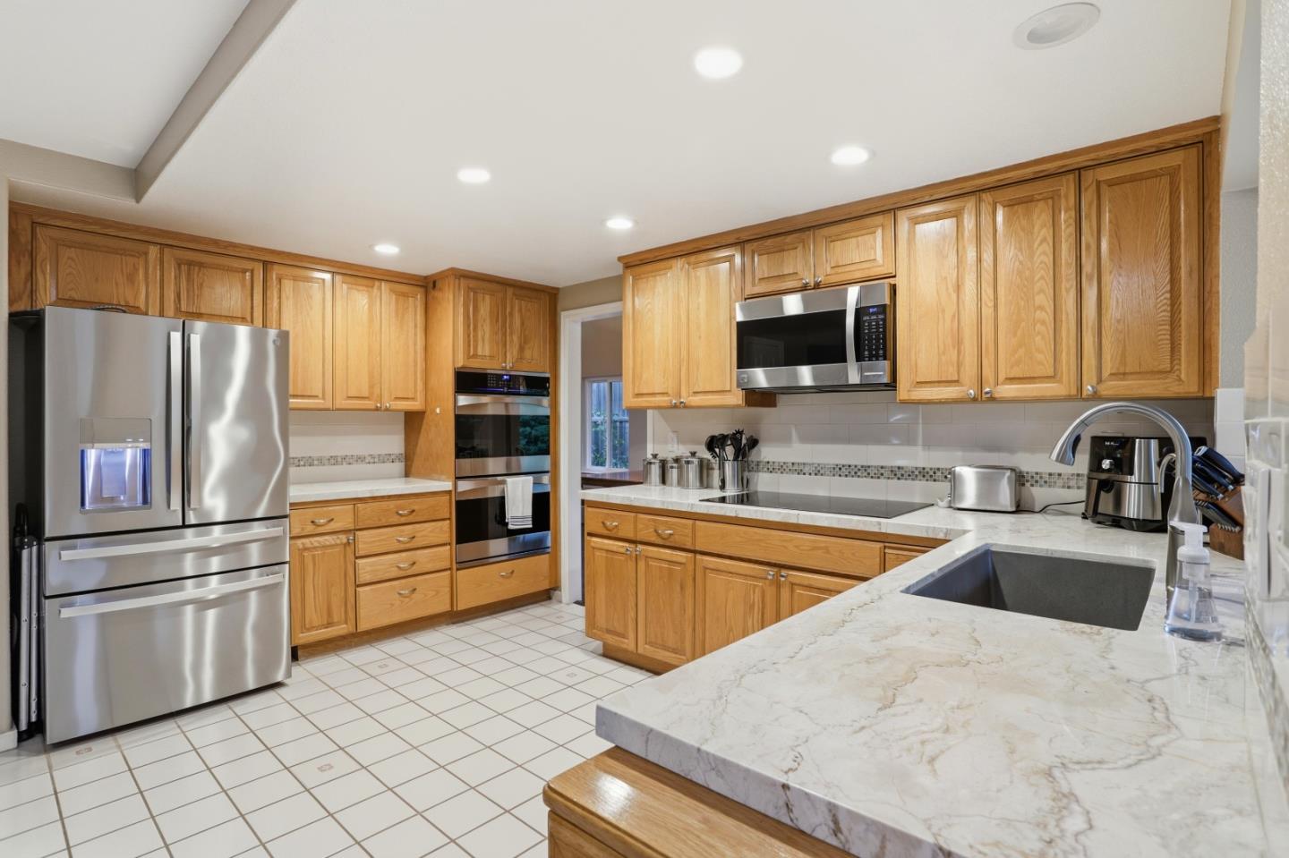 Detail Gallery Image 6 of 16 For 160 Zinfandel Cir, Scotts Valley,  CA 95066 - 5 Beds | 3 Baths