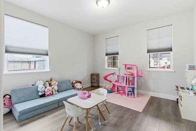 Detail Gallery Image 12 of 47 For 1096 Wildrose Dr, Hollister,  CA 95023 - 5 Beds | 4 Baths