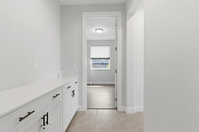 Detail Gallery Image 13 of 47 For 1096 Wildrose Dr, Hollister,  CA 95023 - 5 Beds | 4 Baths