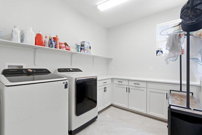 Detail Gallery Image 29 of 47 For 1096 Wildrose Dr, Hollister,  CA 95023 - 5 Beds | 4 Baths