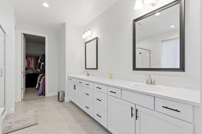 Detail Gallery Image 34 of 47 For 1096 Wildrose Dr, Hollister,  CA 95023 - 5 Beds | 4 Baths