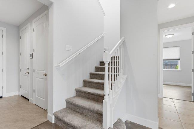 Detail Gallery Image 9 of 47 For 1096 Wildrose Dr, Hollister,  CA 95023 - 5 Beds | 4 Baths