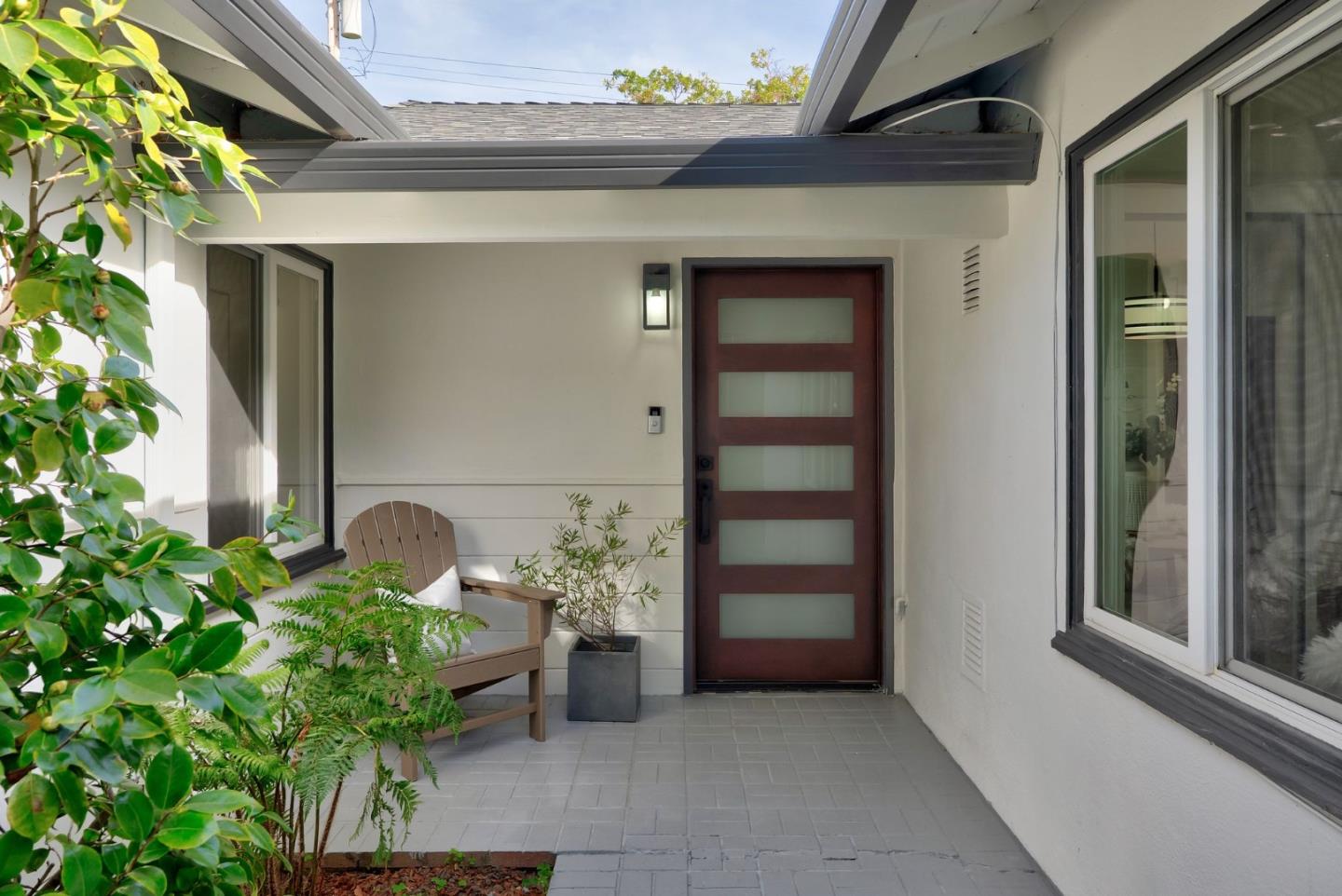 Detail Gallery Image 6 of 45 For 121 Lois Ln, Palo Alto,  CA 94303 - 3 Beds | 2 Baths