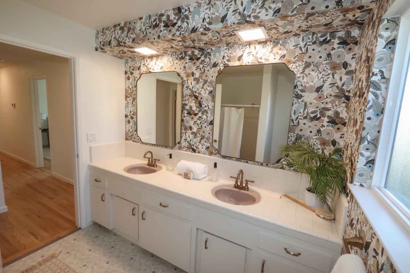 Detail Gallery Image 17 of 29 For 107 Linden St, Santa Cruz,  CA 95062 - 3 Beds | 2 Baths