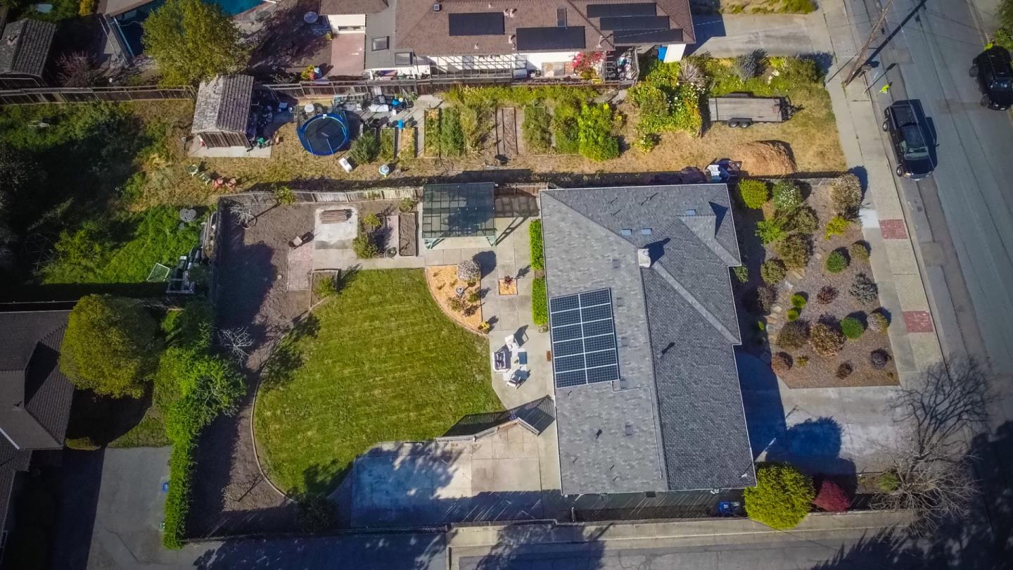 Detail Gallery Image 21 of 29 For 107 Linden St, Santa Cruz,  CA 95062 - 3 Beds | 2 Baths