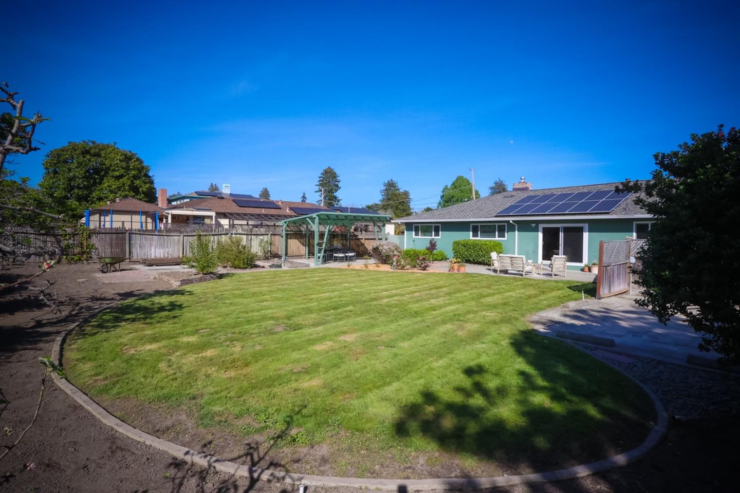 Detail Gallery Image 24 of 29 For 107 Linden St, Santa Cruz,  CA 95062 - 3 Beds | 2 Baths