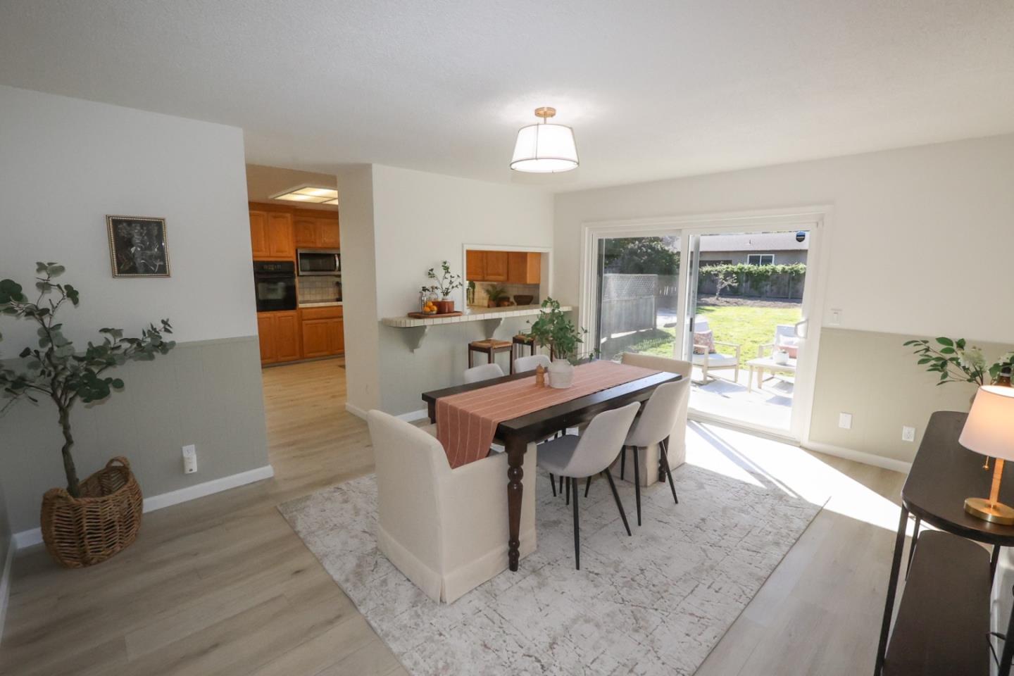 Detail Gallery Image 8 of 29 For 107 Linden St, Santa Cruz,  CA 95062 - 3 Beds | 2 Baths