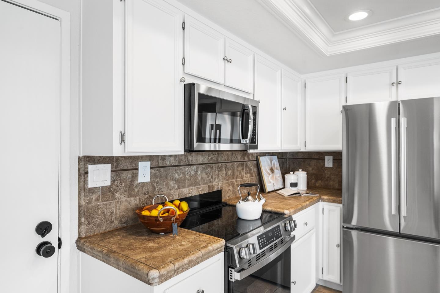 Photo #11: ML82040795 Listing: Photo #11