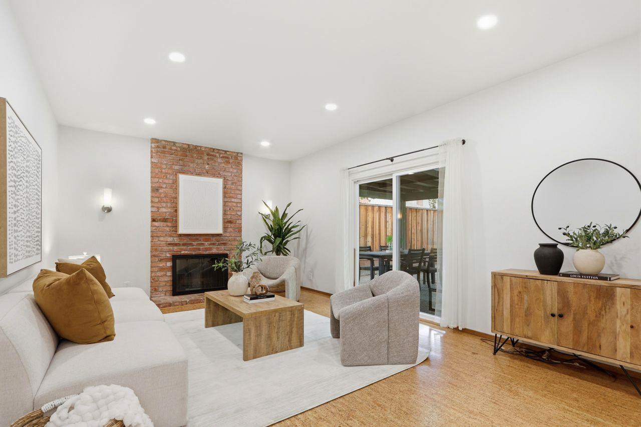 Detail Gallery Image 10 of 54 For 939 Poplar Ave, Sunnyvale,  CA 94086 - 3 Beds | 2 Baths