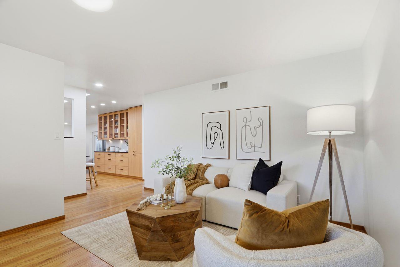 Detail Gallery Image 14 of 54 For 939 Poplar Ave, Sunnyvale,  CA 94086 - 3 Beds | 2 Baths