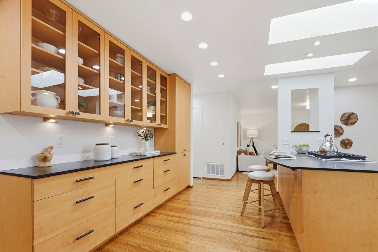 Detail Gallery Image 22 of 54 For 939 Poplar Ave, Sunnyvale,  CA 94086 - 3 Beds | 2 Baths