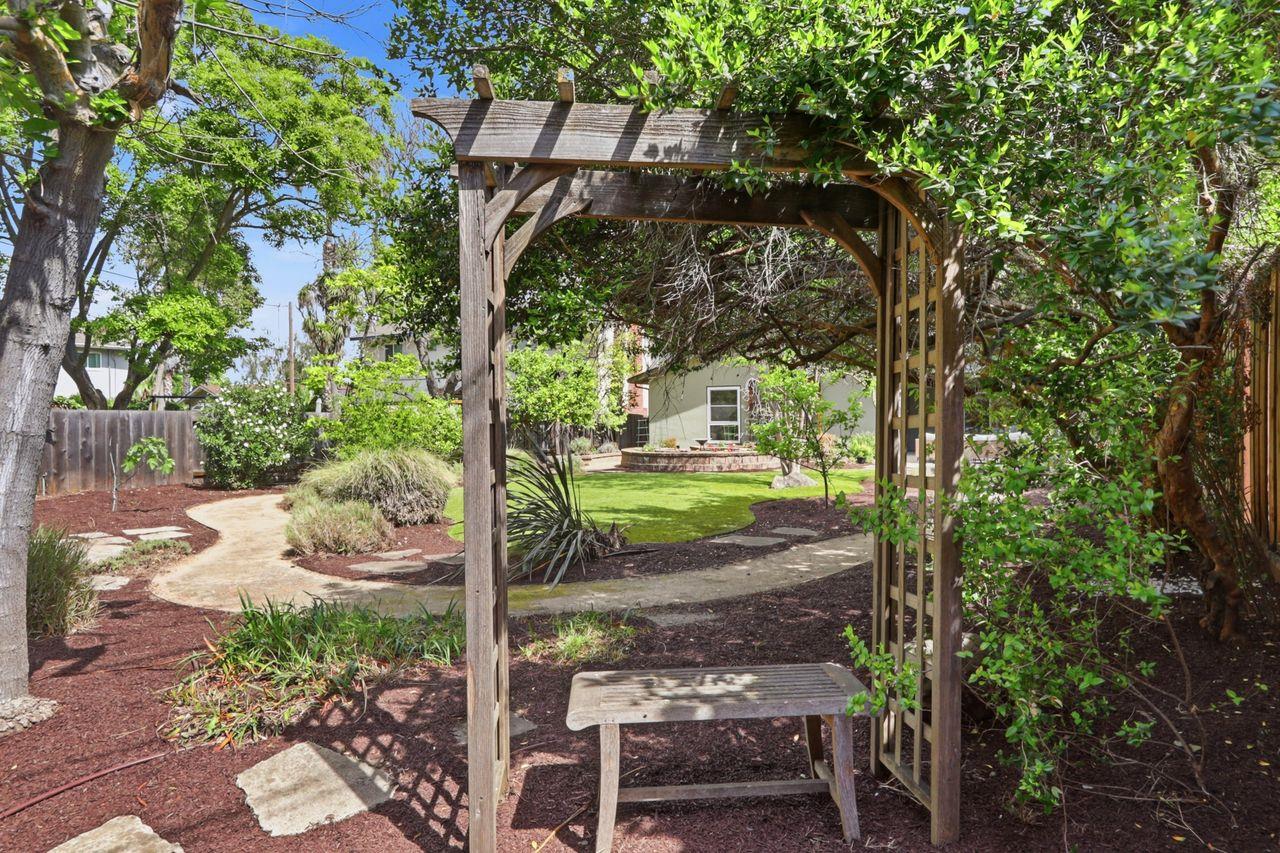 Detail Gallery Image 50 of 54 For 939 Poplar Ave, Sunnyvale,  CA 94086 - 3 Beds | 2 Baths