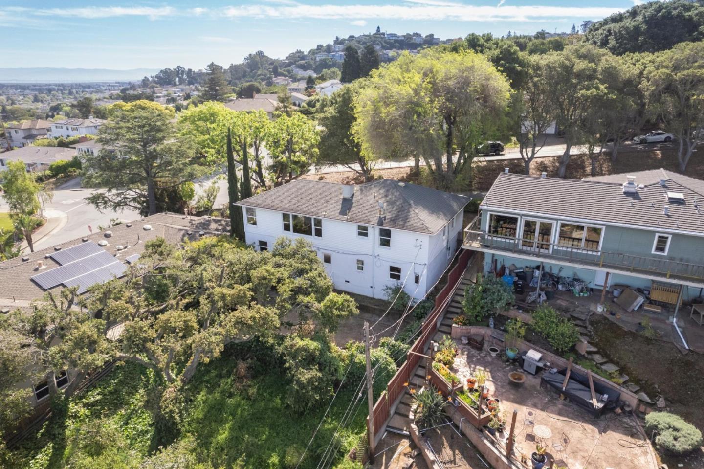 Detail Gallery Image 2 of 15 For 184 42nd Ave, San Mateo,  CA 94403 - 3 Beds | 1/1 Baths