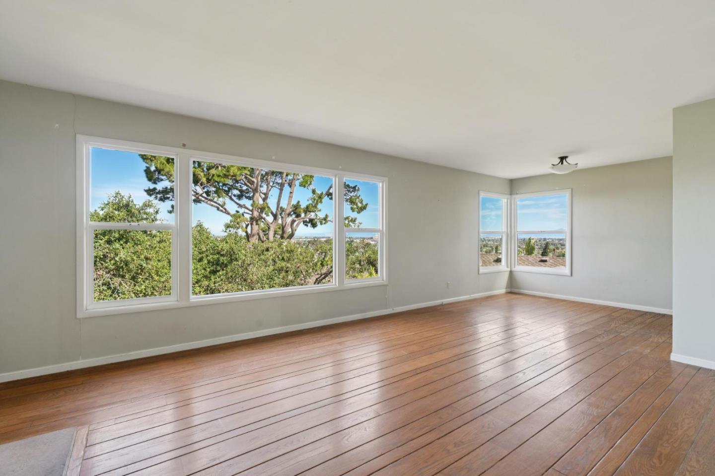 Detail Gallery Image 3 of 15 For 184 42nd Ave, San Mateo,  CA 94403 - 3 Beds | 1/1 Baths