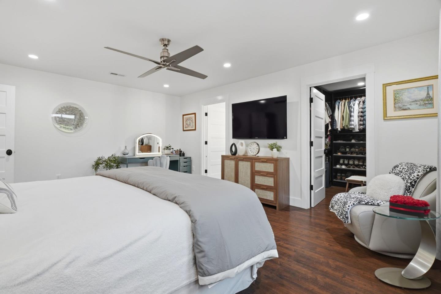 Detail Gallery Image 19 of 32 For 3101 Glendale Ave, Redwood City,  CA 94063 - 3 Beds | 2 Baths