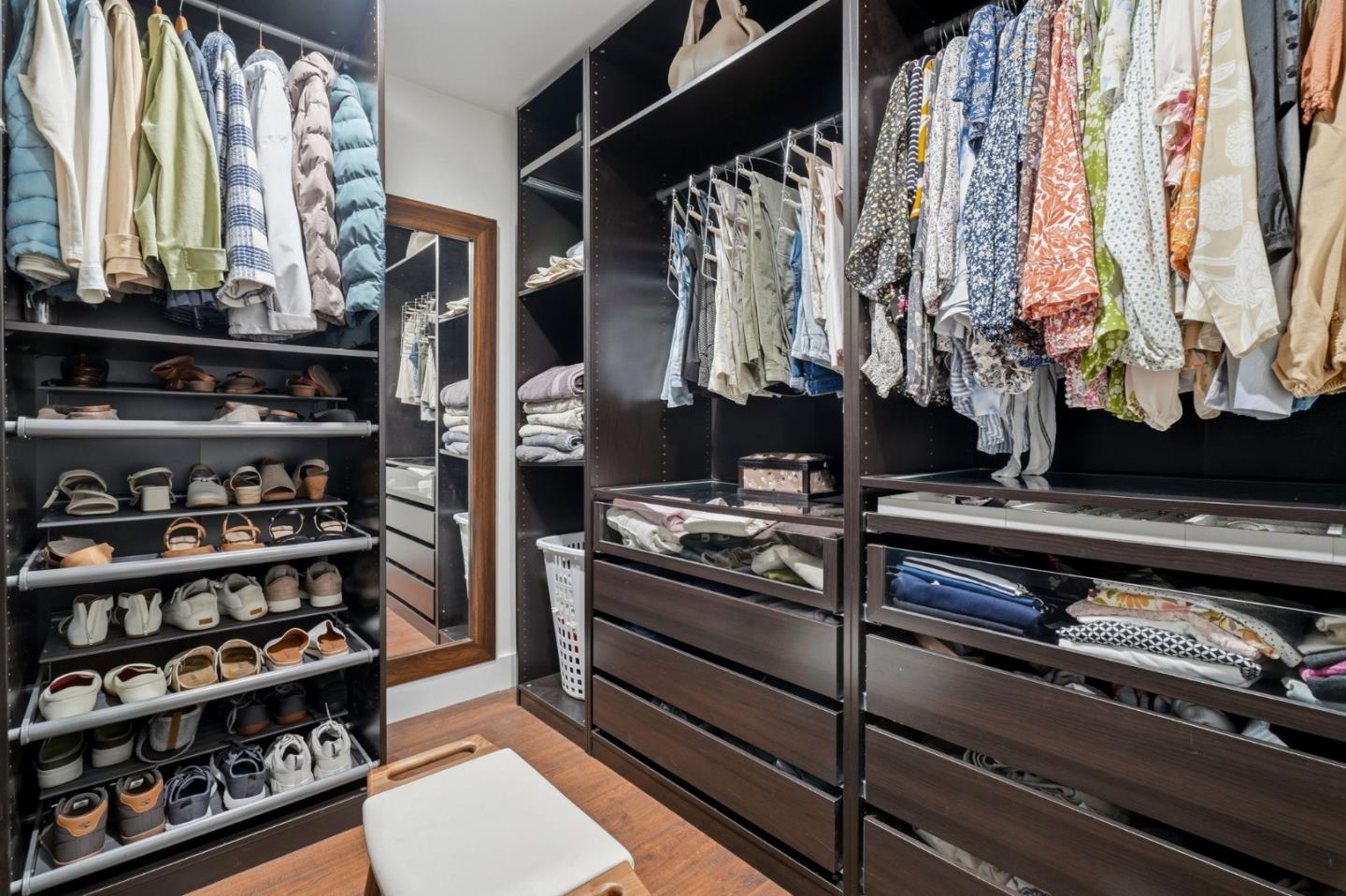 Detail Gallery Image 20 of 32 For 3101 Glendale Ave, Redwood City,  CA 94063 - 3 Beds | 2 Baths