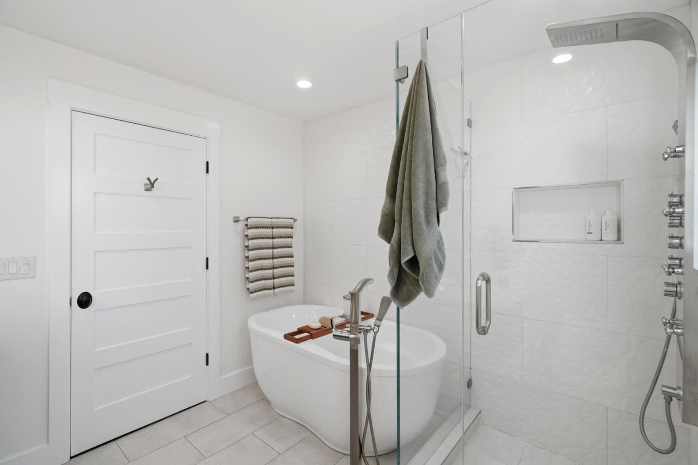 Detail Gallery Image 22 of 32 For 3101 Glendale Ave, Redwood City,  CA 94063 - 3 Beds | 2 Baths