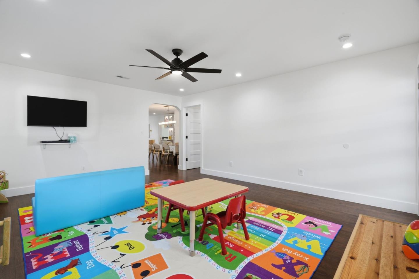 Detail Gallery Image 23 of 32 For 3101 Glendale Ave, Redwood City,  CA 94063 - 3 Beds | 2 Baths