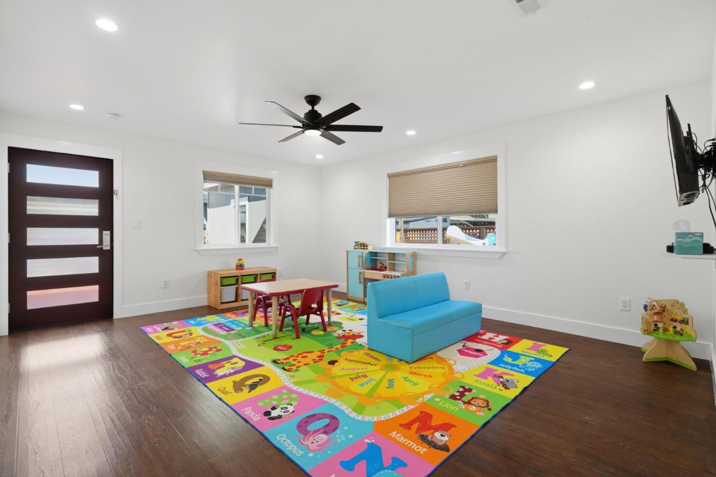 Detail Gallery Image 24 of 32 For 3101 Glendale Ave, Redwood City,  CA 94063 - 3 Beds | 2 Baths