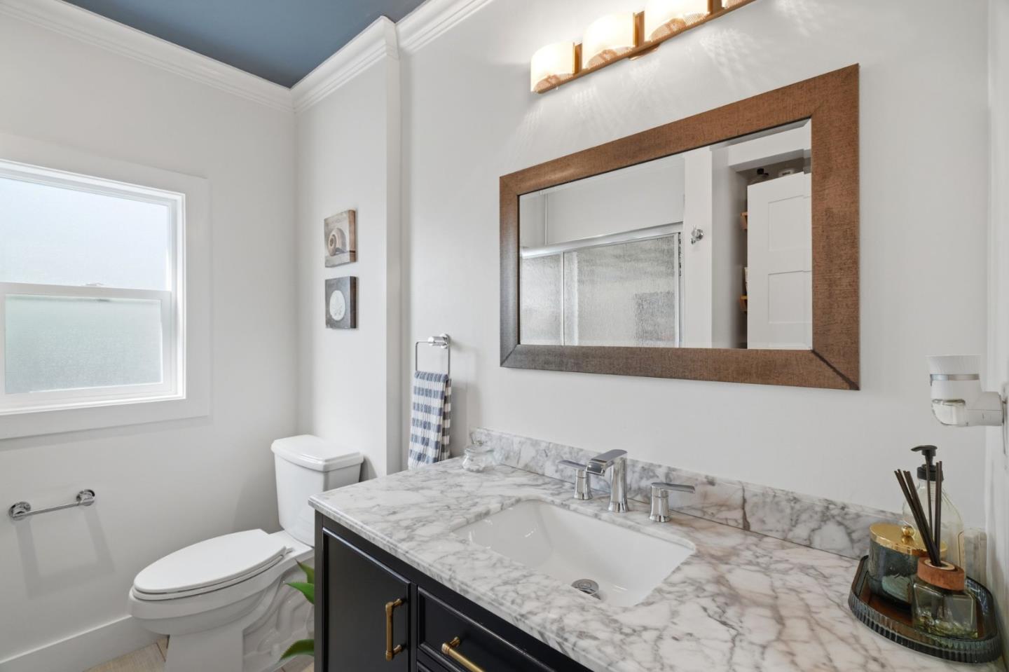 Detail Gallery Image 25 of 32 For 3101 Glendale Ave, Redwood City,  CA 94063 - 3 Beds | 2 Baths