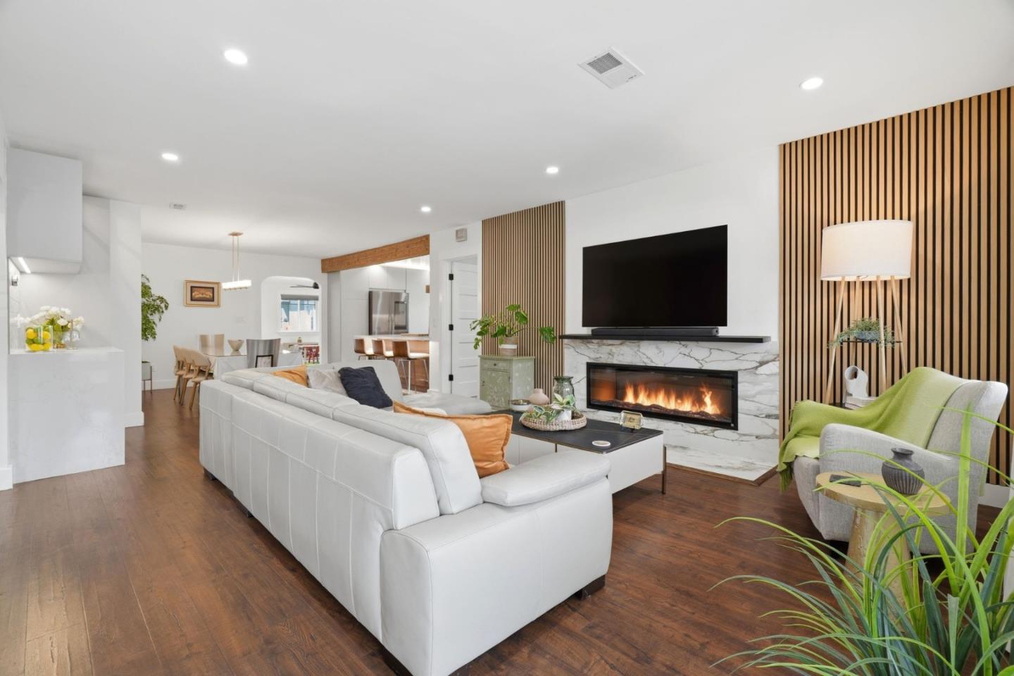 Detail Gallery Image 5 of 32 For 3101 Glendale Ave, Redwood City,  CA 94063 - 3 Beds | 2 Baths